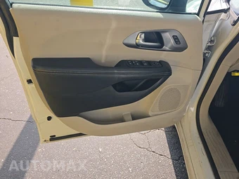 2023 Chrysler Pacifica Touring L 121.6" WB – miniatura 9