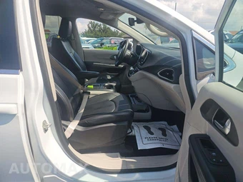 2023 Chrysler Pacifica Touring L 121.6" WB - miniatura 16