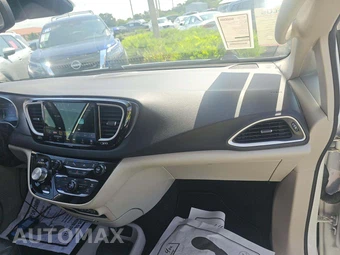 2023 Chrysler Pacifica Touring L 121.6" WB - miniatura 17