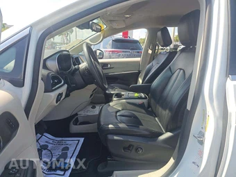 2023 Chrysler Pacifica Touring L 121.6" WB - miniatura 3