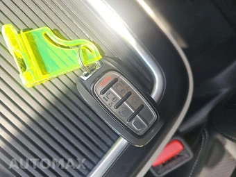 2023 Chrysler Pacifica Touring L 121.6" WB - miniatura 5
