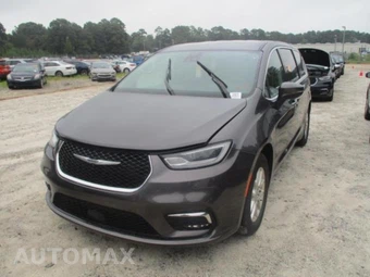 2023 Chrysler Pacifica Touring L 121.6" WB