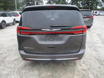 2023 Chrysler Pacifica Touring L 121.6" WB - miniatura 12
