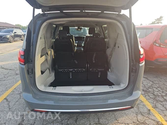 2023 Chrysler Pacifica Touring L 121.6" WB - miniatura 15
