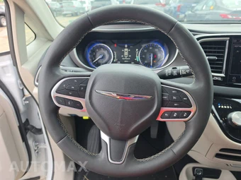 2023 Chrysler Pacifica Touring L 121.6" WB - miniatura 10