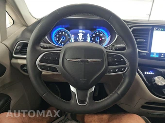 2023 Chrysler Pacifica Touring L 121.6" WB - miniatura 10
