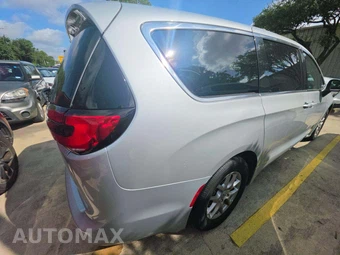 2023 Chrysler Pacifica Touring L 121.6" WB - miniatura 3