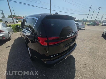 2023 Chrysler Pacifica Touring L 121.6" WB - miniatura 2