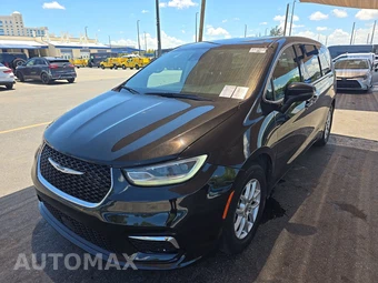 2023 Chrysler Pacifica Touring L 121.6" WB