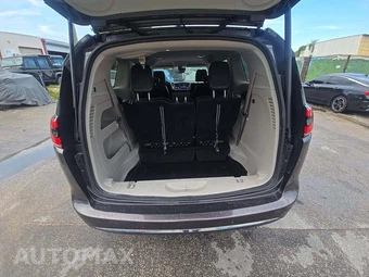 2023 Chrysler Pacifica Touring L 121.6" WB – miniatura 12