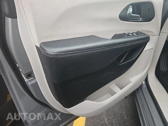 2023 Chrysler Pacifica Touring L 121.6" WB - miniatura 9