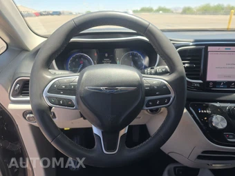 2023 Chrysler Pacifica Touring L 121.6" WB – miniatura 10