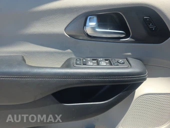 2023 Chrysler Pacifica Touring L 121.6" WB – miniatura 9