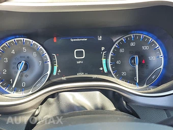2023 Chrysler Pacifica Touring L 121.6" WB - miniatura 12