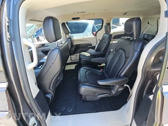 2023 Chrysler Pacifica Touring L 121.6" WB - miniatura 13