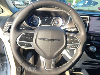 2023 Chrysler Pacifica Touring L 121.6" WB - miniatura 10