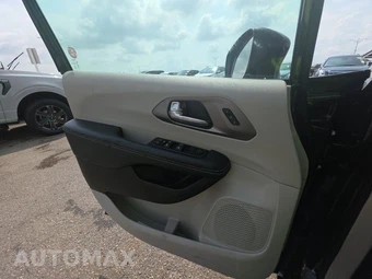 2023 Chrysler Pacifica Touring L 121.6" WB - miniatura 9