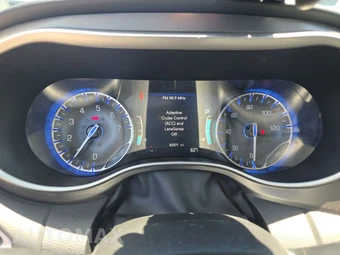 2023 Chrysler Pacifica Touring L 121.6" WB – miniatura 12