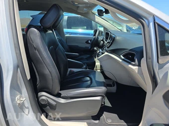 2023 Chrysler Pacifica Touring L 121.6" WB – miniatura 8