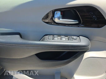 2023 Chrysler Pacifica Touring L 121.6" WB – miniatura 9