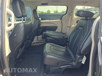 2023 Chrysler Pacifica Touring L 121.6" WB - miniatura 13
