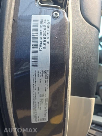 2023 Chrysler Pacifica Touring L 121.6" WB - miniatura 15