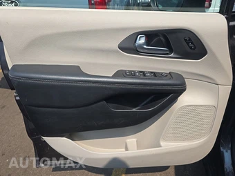 2023 Chrysler Pacifica Touring L 121.6" WB - miniatura 9