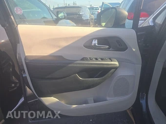 2023 Chrysler Pacifica Touring L 121.6" WB - miniatura 9