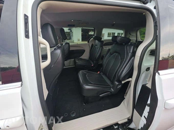 2023 Chrysler Pacifica Touring L 121.6" WB - miniatura 13