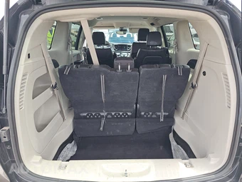 2023 Chrysler Pacifica Touring L 121.6" WB - miniatura 17