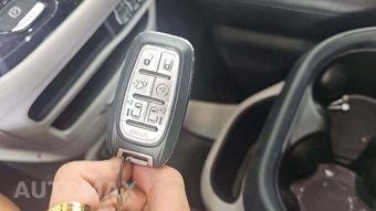 2023 Chrysler Pacifica Touring L 121.6" WB - miniatura 21