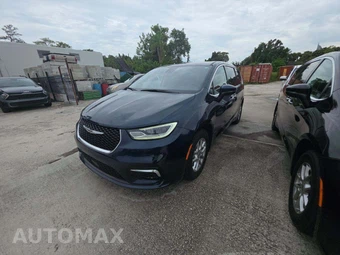 2023 Chrysler Pacifica Touring L 121.6" WB
