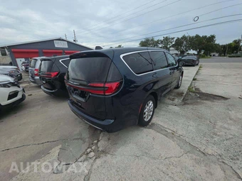 2023 Chrysler Pacifica Touring L 121.6" WB - miniatura 3