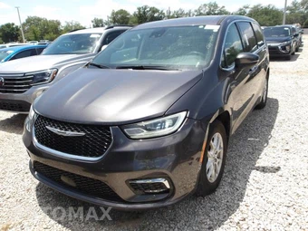 2023 Chrysler Pacifica Touring L 121.6" WB