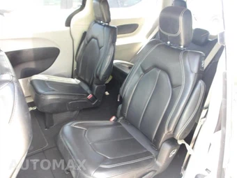 2023 Chrysler Pacifica Touring L 121.6" WB - miniatura 11