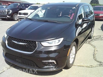 2023 Chrysler Pacifica Touring L 121.6" WB
