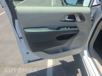 2023 Chrysler Pacifica Touring L 121.6" WB - miniatura 9