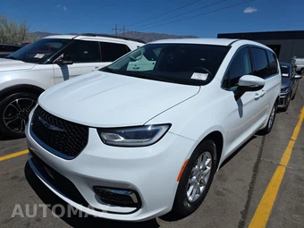 2023 Chrysler Pacifica Touring L 121.6" WB