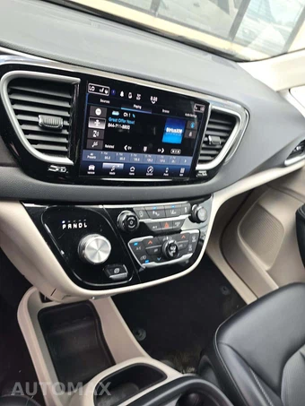 2023 Chrysler Pacifica Touring L 121.6" WB - miniatura 10