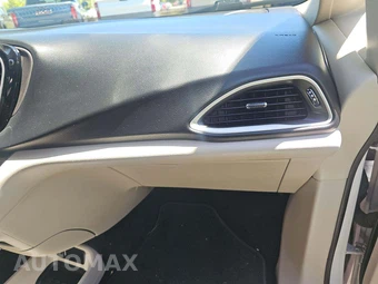2023 Chrysler Pacifica Touring L 121.6" WB - miniatura 17