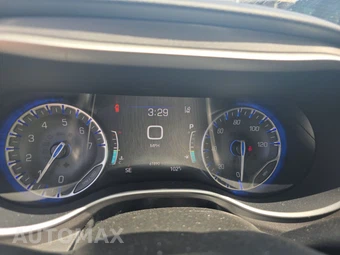 2023 Chrysler Pacifica Touring L 121.6" WB - miniatura 12