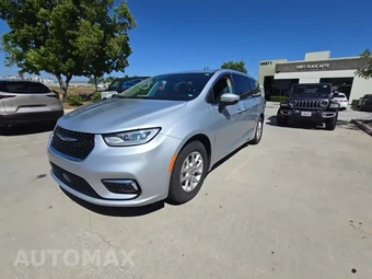 2023 Chrysler Pacifica Touring L 121.6" WB