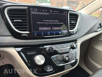 2023 Chrysler Pacifica Touring L 121.6" WB - miniatura 10