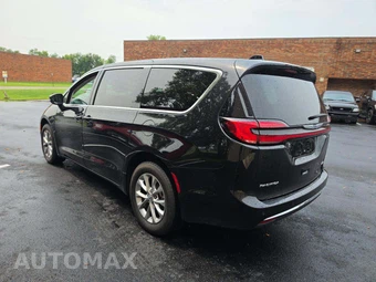 2023 Chrysler Pacifica Touring L 121.6" WB - miniatura 2