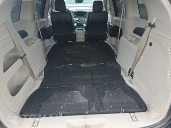 2023 Chrysler Pacifica Touring L 121.6" WB - miniatura 17