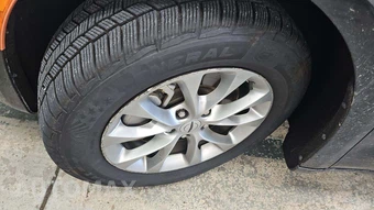 2023 Chrysler Pacifica Touring L 121.6" WB - miniatura 32