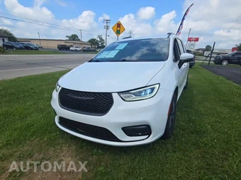 2023 Chrysler Pacifica Touring L 121.6" WB