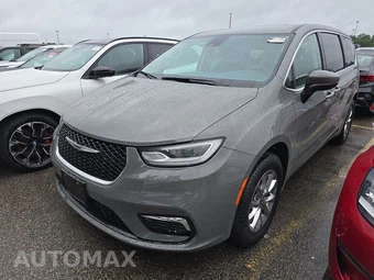 2023 Chrysler Pacifica Touring L 121.6" WB