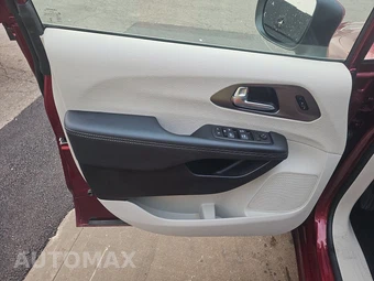 2023 Chrysler Pacifica Touring L 121.6" WB - miniatura 9