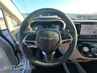 2023 Chrysler Pacifica Touring L 121.6" WB – miniatura 10